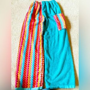 Girls Towel Pants . Like New ( wore once )